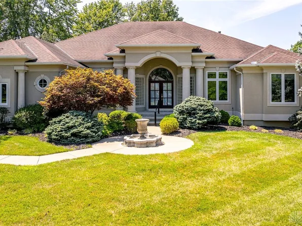 702 Winding River Blvd, Maineville, OH 45039