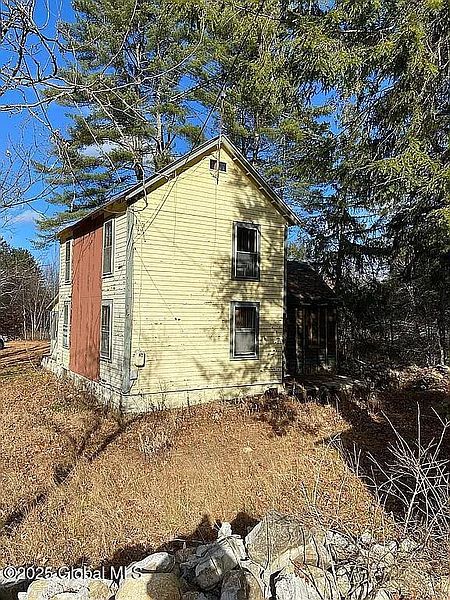 5th image of 998 W Mountain Road