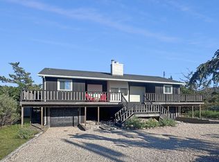 1225 Leeton Dr, Southold, NY 11971