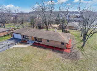 8635 W 93rd Pl, Hickory Hills, IL