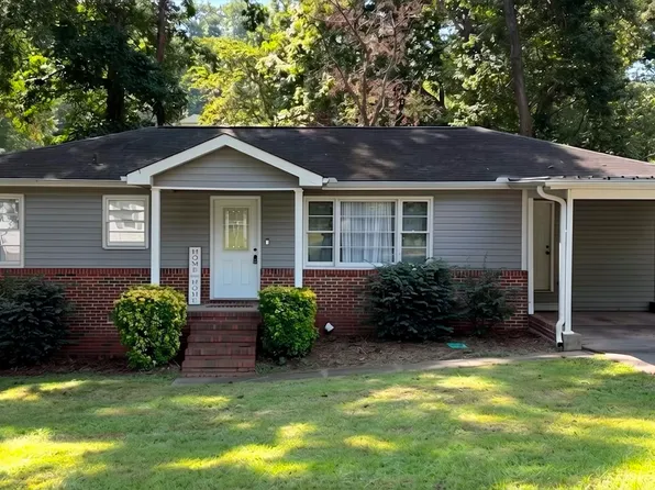 704 Parker Blvd, Weaver, AL 36277