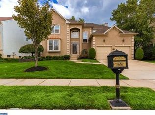 15 Saratoga Springs Dr, Cinnaminson, NJ 08077