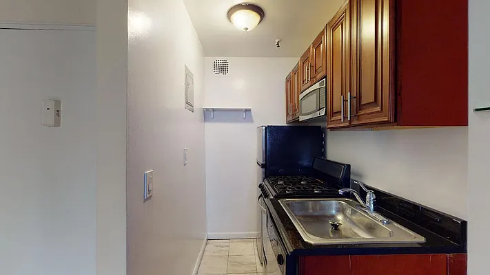 Rented by Bond New York | media 6