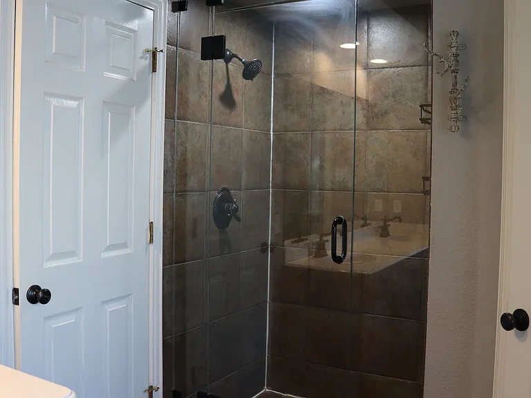 547 SW Rand Dr — Photo 10