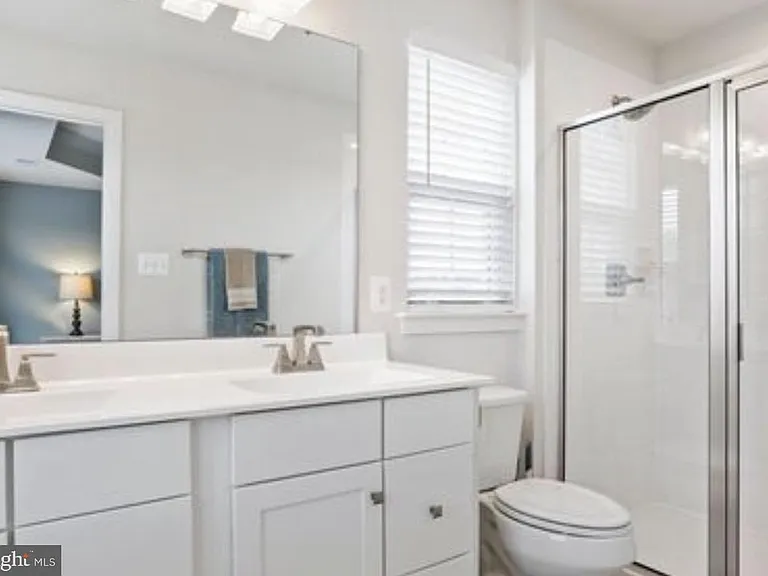 211 Ontario Dr — Photo 15