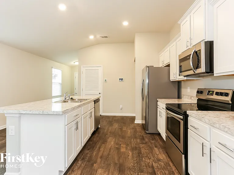 9023 Kipper Dr — Photo 7
