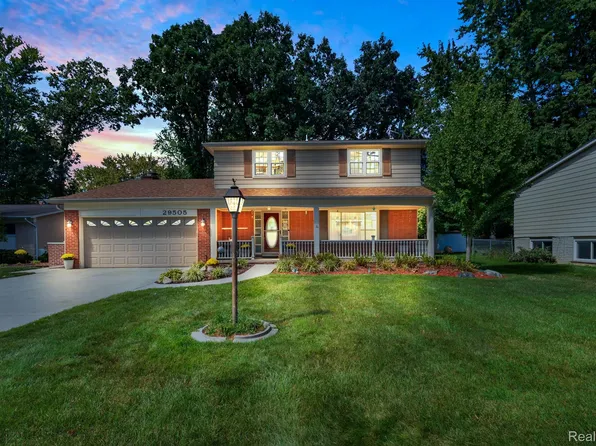 29505 Northbrook Ct, Southfield, MI 48076