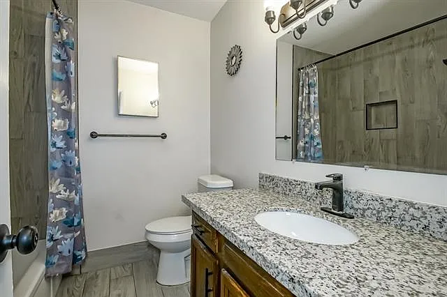 2713 Kingman St #D — Photo 12