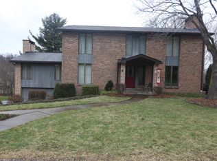 925 Burning Tree Dr, McKeesport, PA