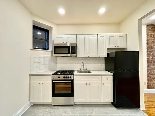 Rented by J & L Holding Corporation | media 14