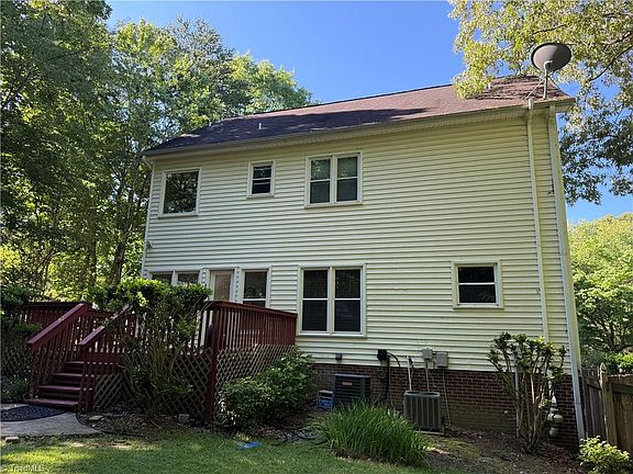 2nd image of 3165 Glenshire Dr