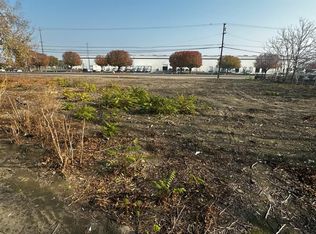 3035 S Chestnut Ave, Fresno, CA 93725