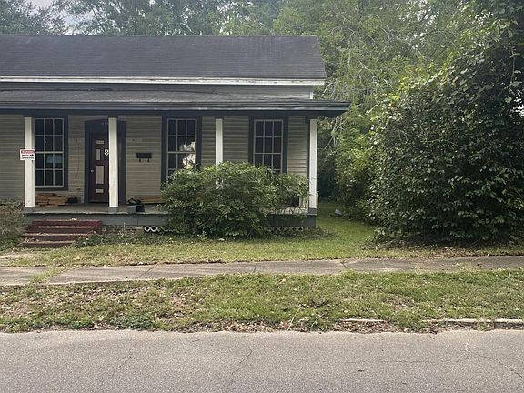 2nd image of 615 Newman St