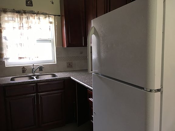 5th image of 1380 Boylan Ave
