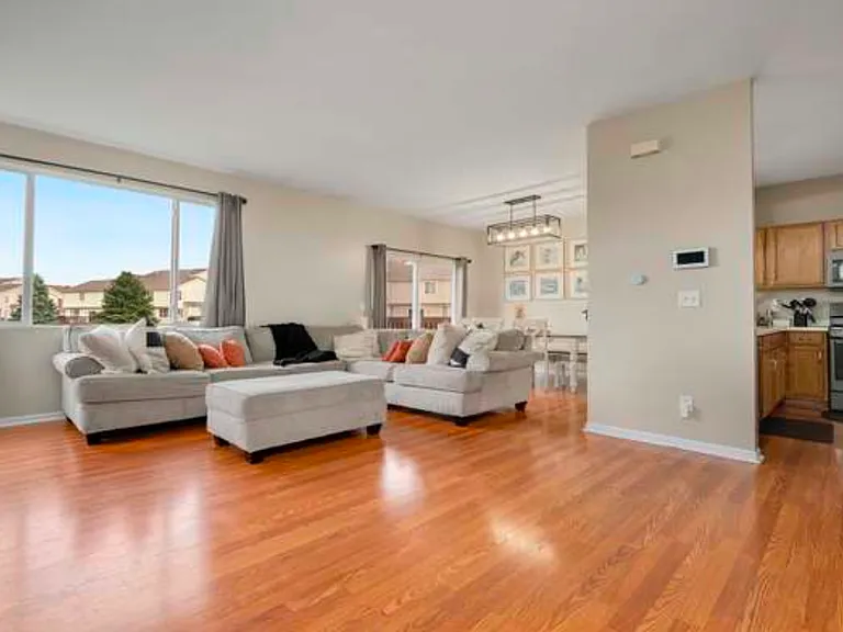 7338 Mabels Way — Photo 3