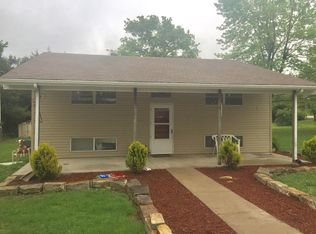 7215 E Farm Road 80, Strafford, MO 65757