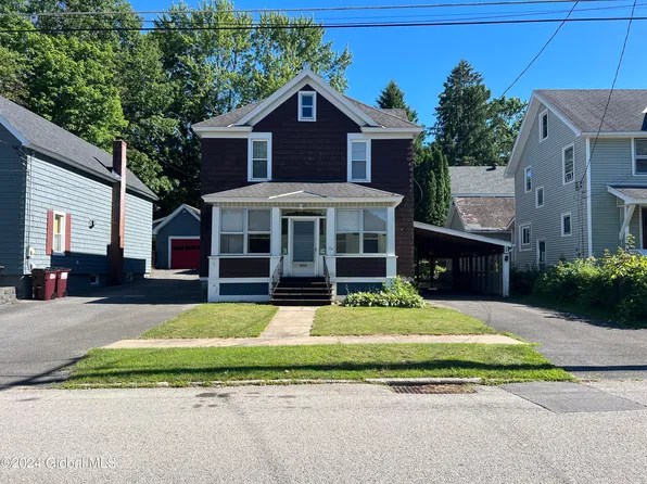 34 Woodward Avenue, Gloversville, NY 12078