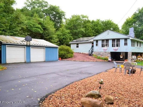 2821 Meadow Run Rd, Bear Creek Township, PA 18702