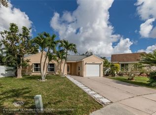 9907 Baywater Dr, Boca Raton, FL 33496