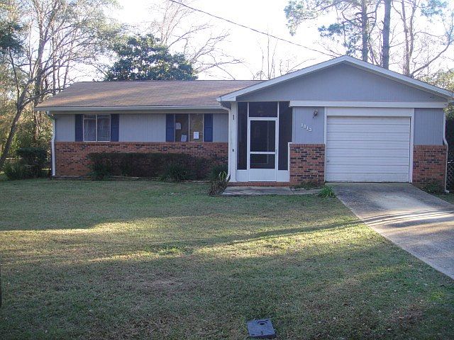 1st image of 1813 Sherwood Dr