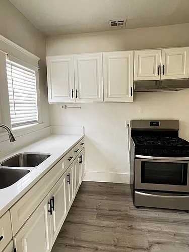 920 N. Washington in Long Beach! Photo 1