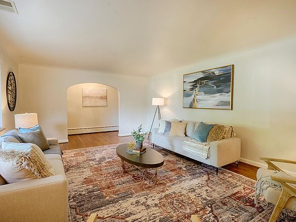 5th image of 6008 Winnetka Dr