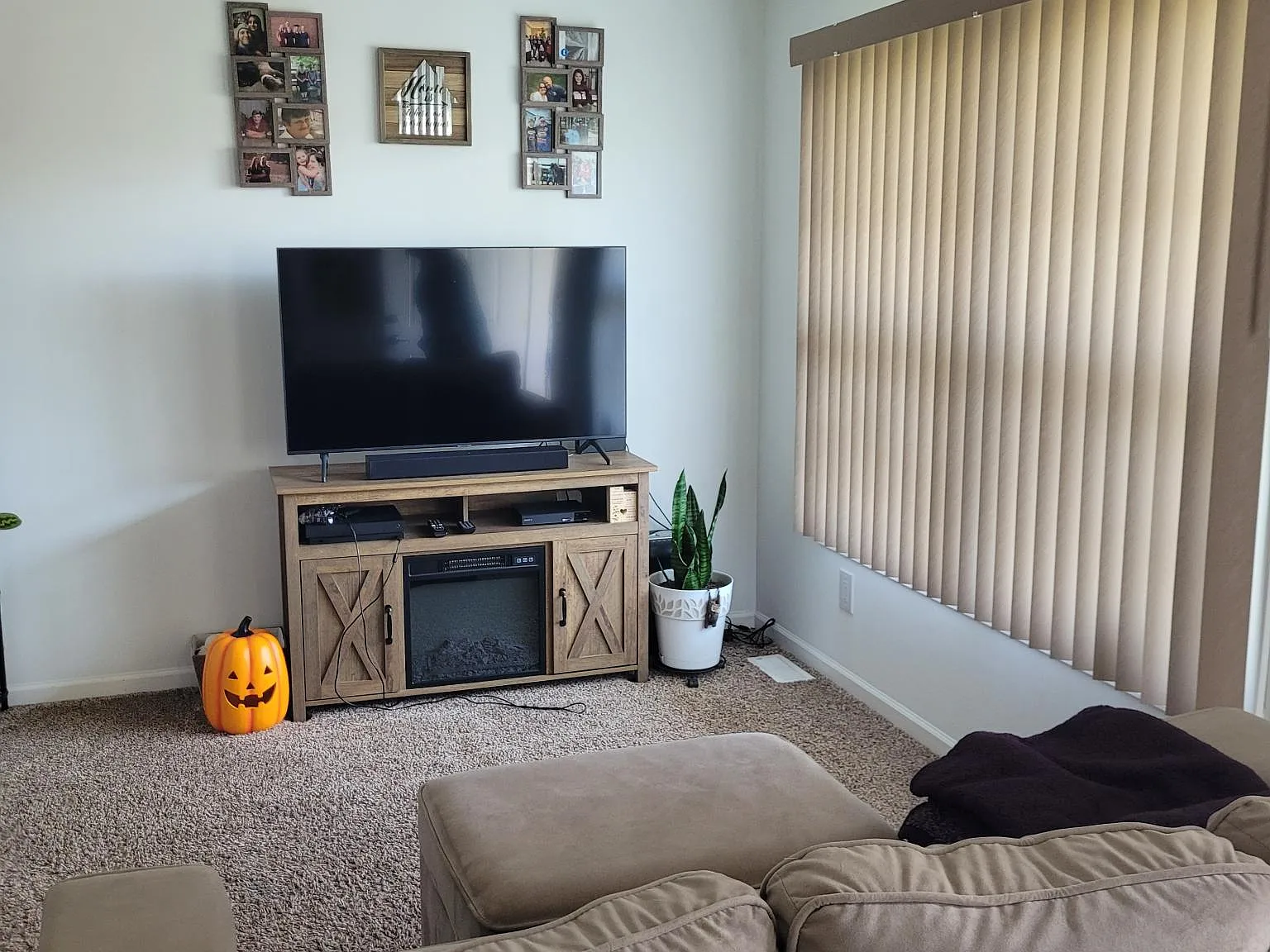 742 Elm St — Photo 3