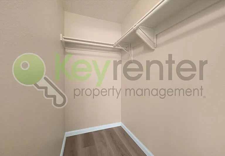 1071 Santiago Ave #6 — Photo 57