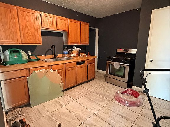3rd image of 1531 Padgitt Ave