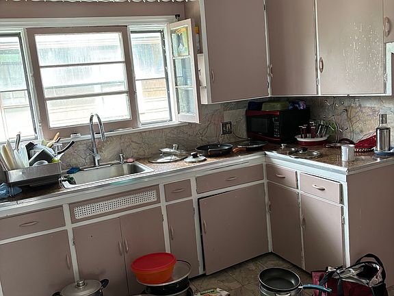5th image of 275 Minnesota Ave Floor 2