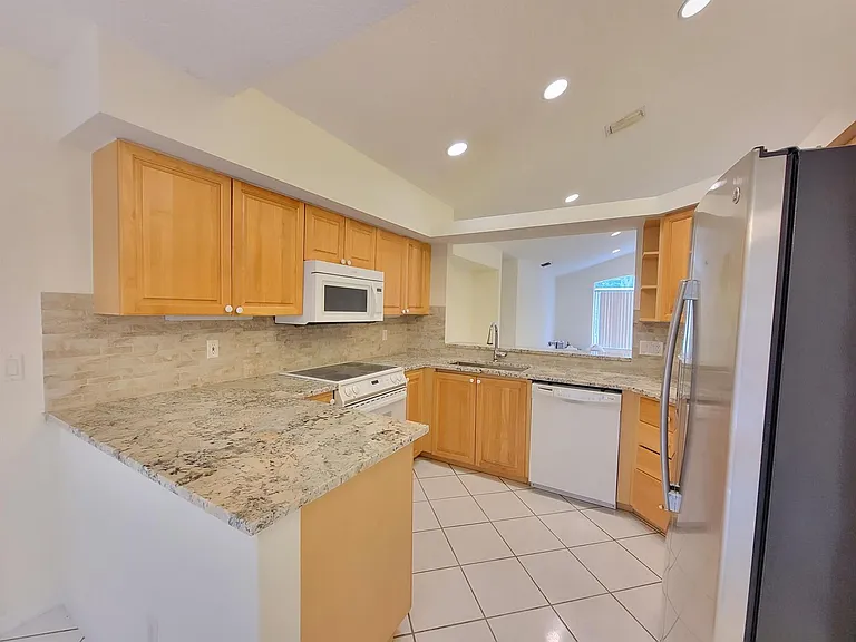 3041 Casa Rio Ct — Photo 8