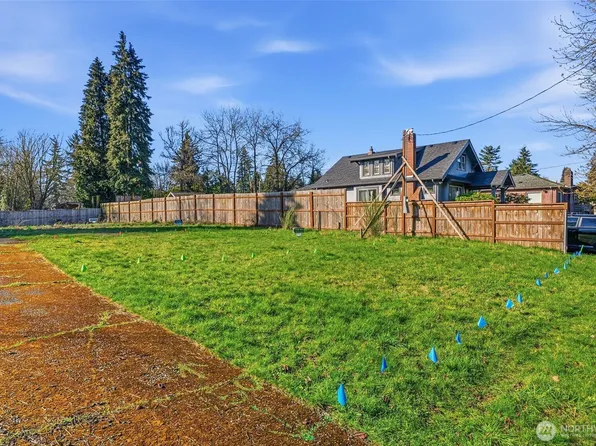 324 E 40th Street, Tacoma, WA 98404