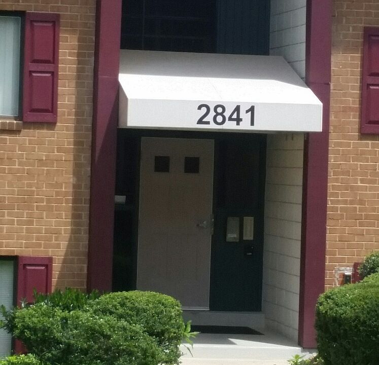 1st image of 2841 Windsor Dr APT 204