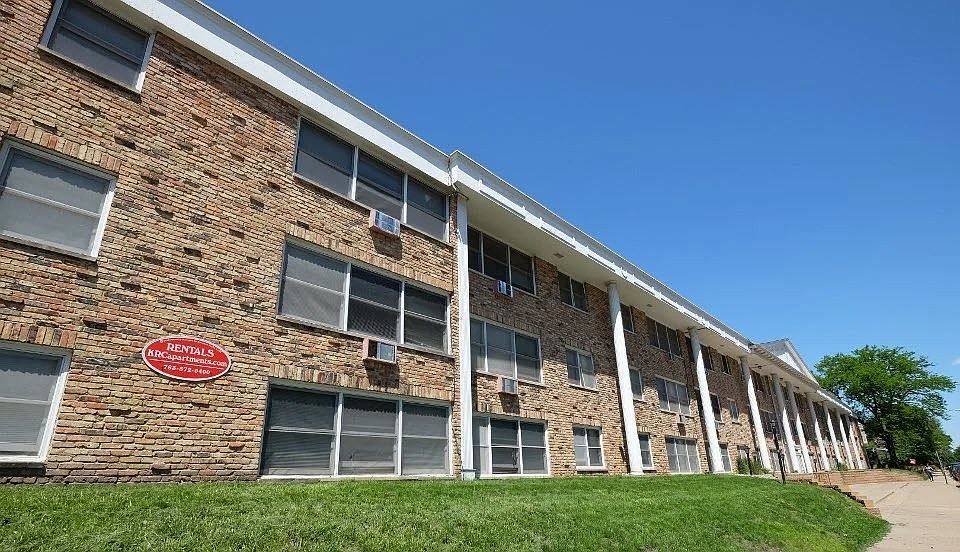 Welcome to Central Lakes of Uptown, where modern convenience meets inviting charm. Our beautifully designed community offers spacious living and exceptional amenities, all in a vibrant neighborhood. Schedule your tour today and find your perfect home!