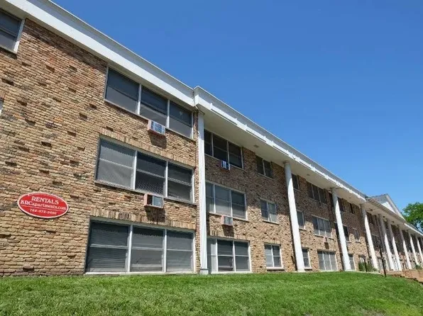 Bryant Manor