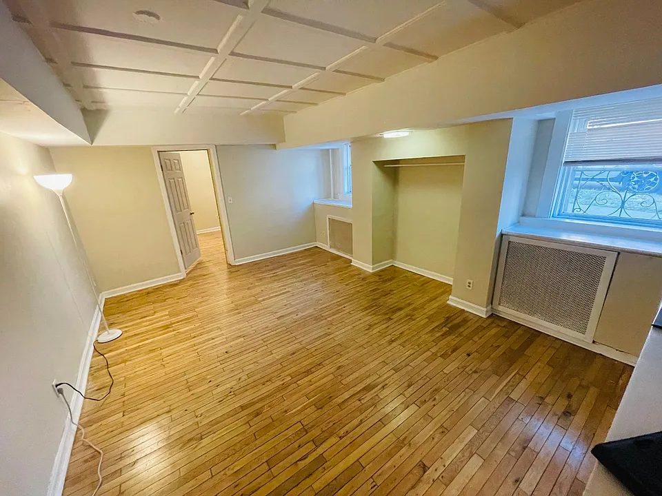 38 Willett St