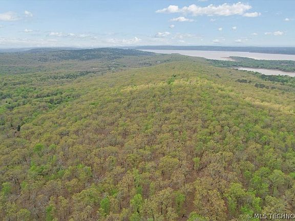 3rd image of 1 E Freds Fish Camp Rd