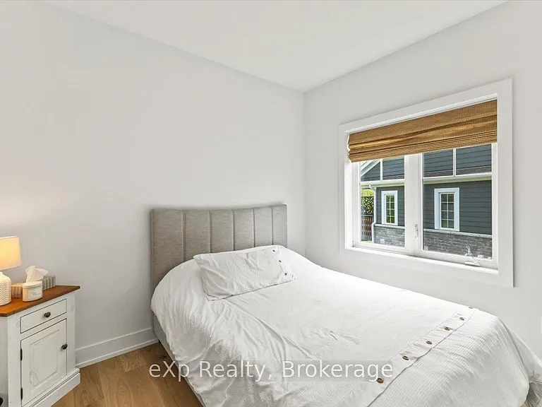 319 Telford Trl — Photo 12