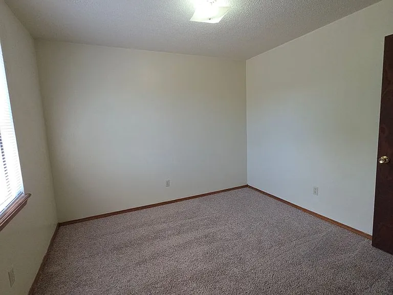 1208 S Frankfort Ave #A — Photo 15