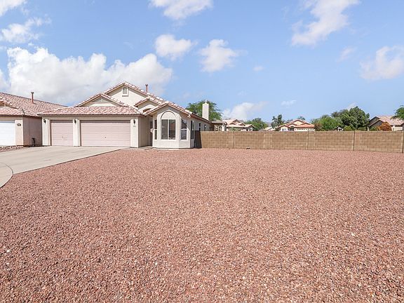 2nd image of 2921 N River Creek Pl