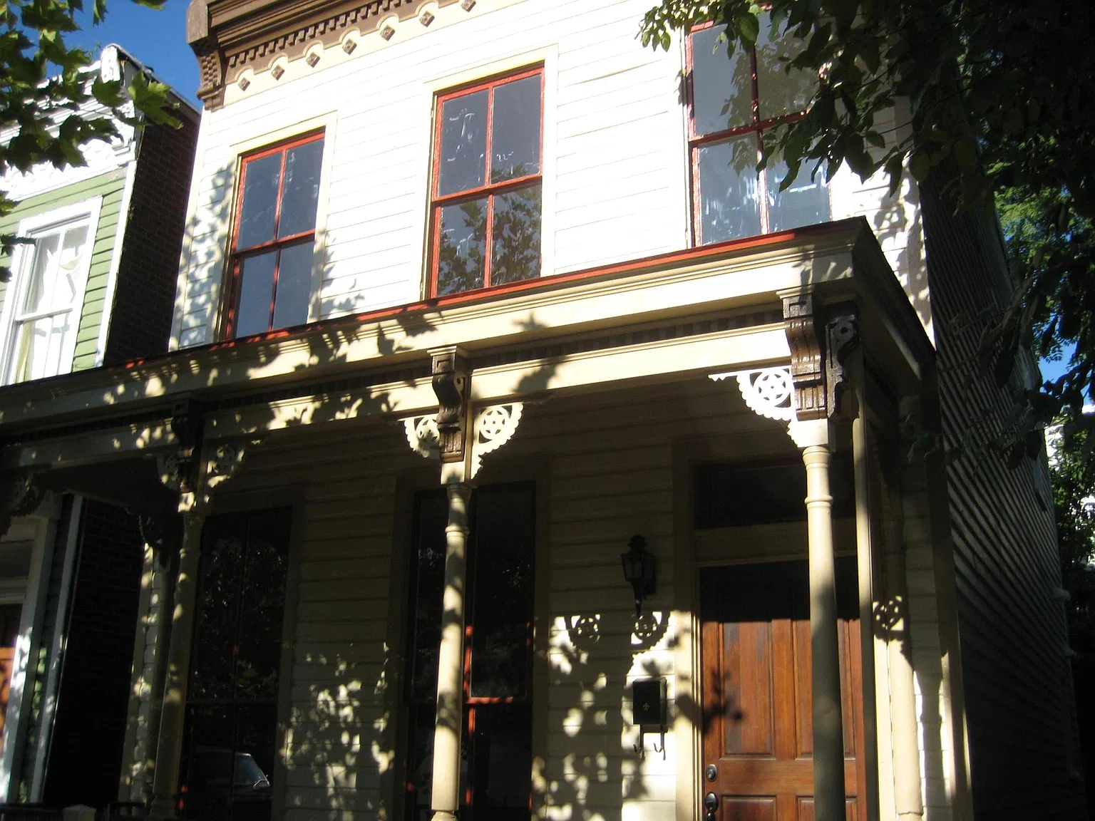 525 S Laurel Street — Photo 1