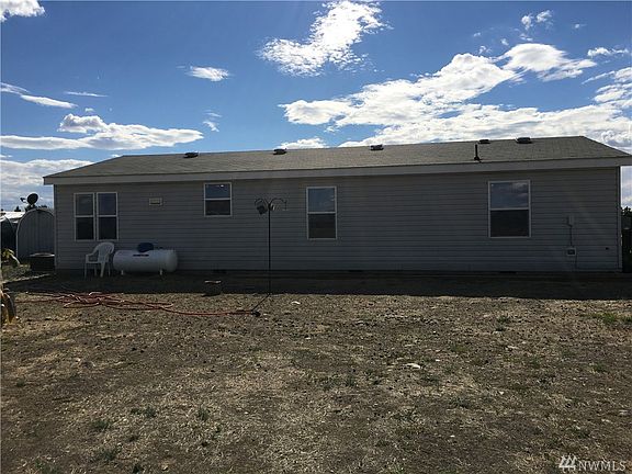 3rd image of 4718 Road F NE