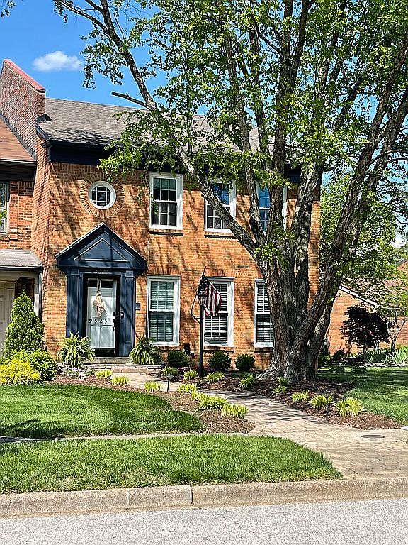 9525 Wessex Pl, Hurstbourne, KY 40222 | Zillow