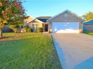 1019 Applewood Cir, Centerton, AR 72719