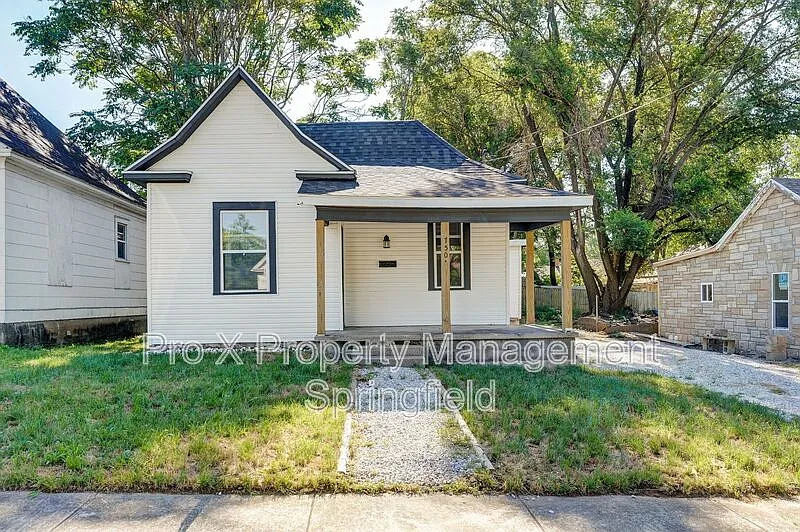 750 S New Ave