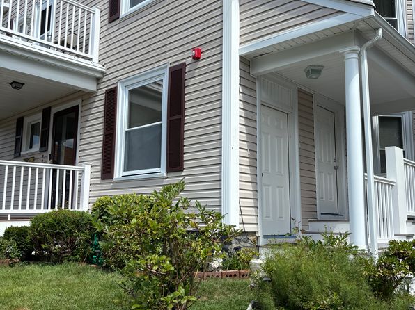 7 Lexington Ave UNIT B, Hyde Park, MA 02136