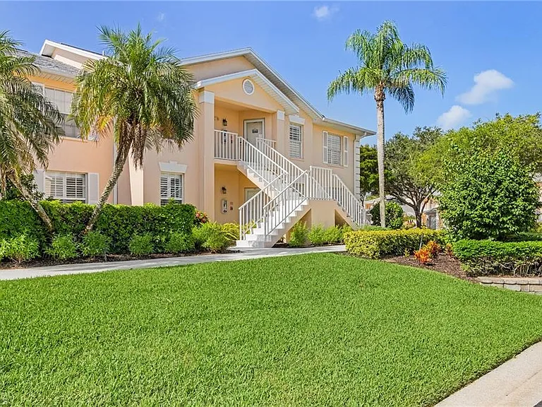 760 Wiggins Lake Dr #206 — Photo 4