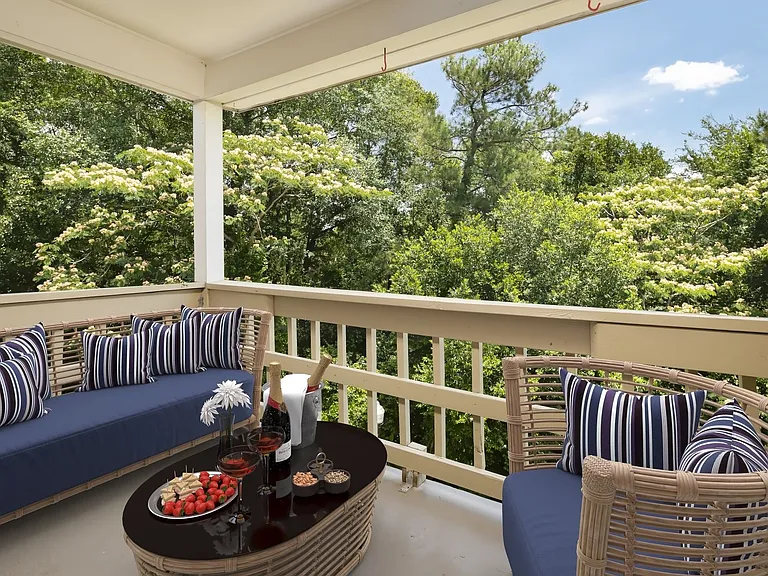 Breckenridge Villas — Photo 9