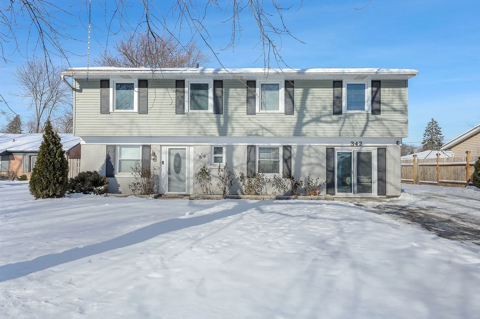 342 Greenwood Dr photo 1