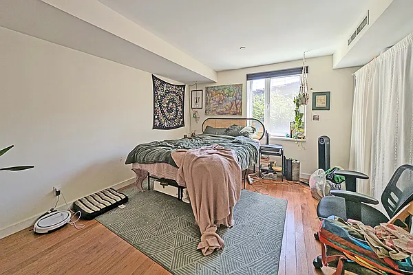 Rented by Oxford Property Group | media 16